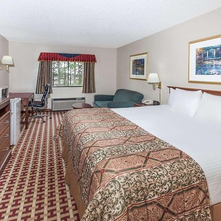 Hotel Baymont By Wyndham Smyrna Extérieur photo