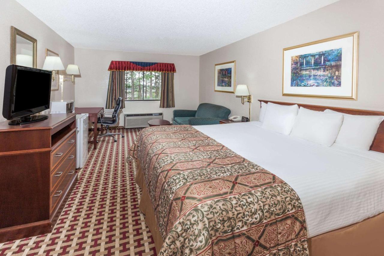 Hotel Baymont By Wyndham Smyrna Extérieur photo