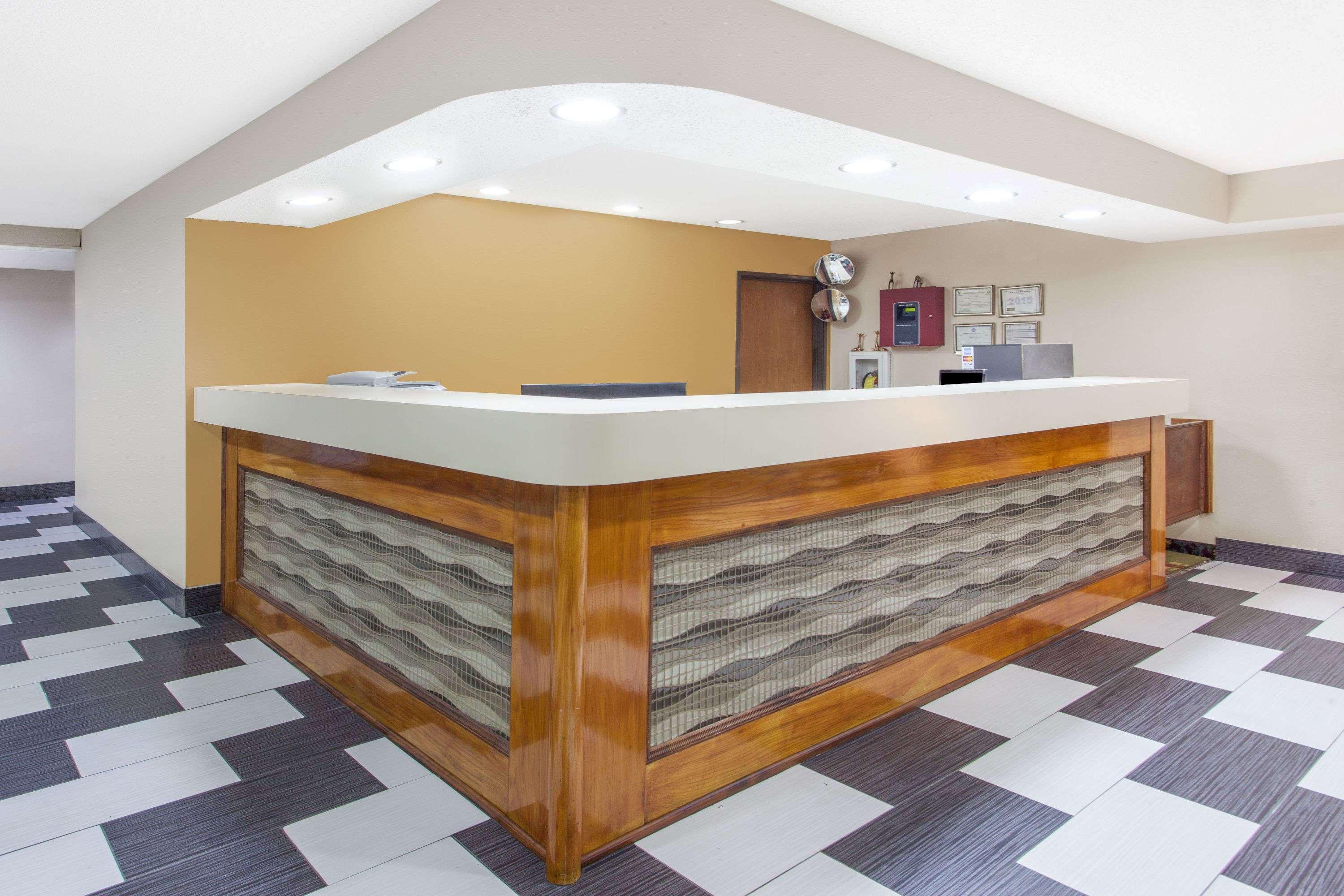 Hotel Baymont By Wyndham Smyrna Extérieur photo