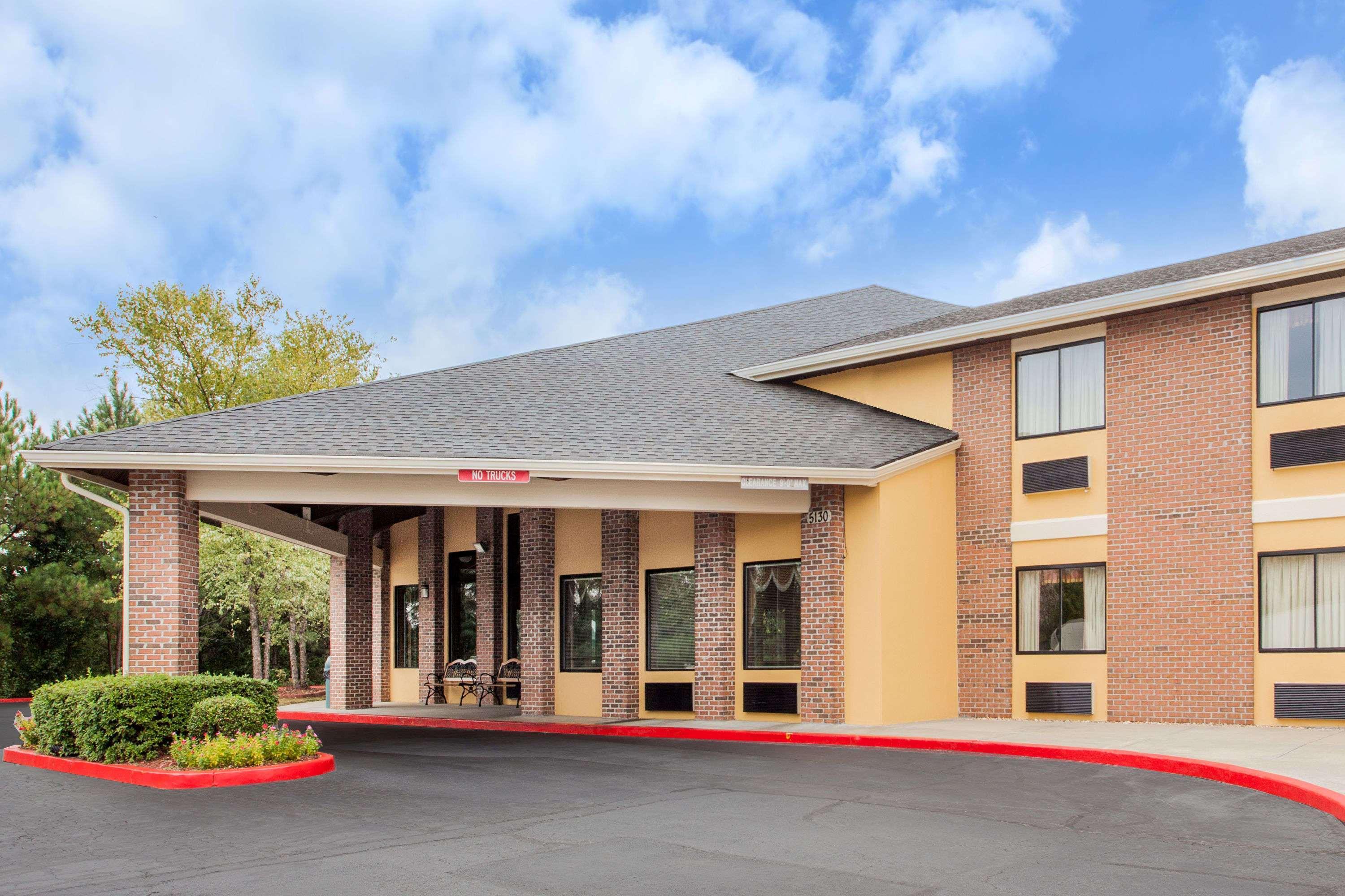 Hotel Baymont By Wyndham Smyrna Extérieur photo