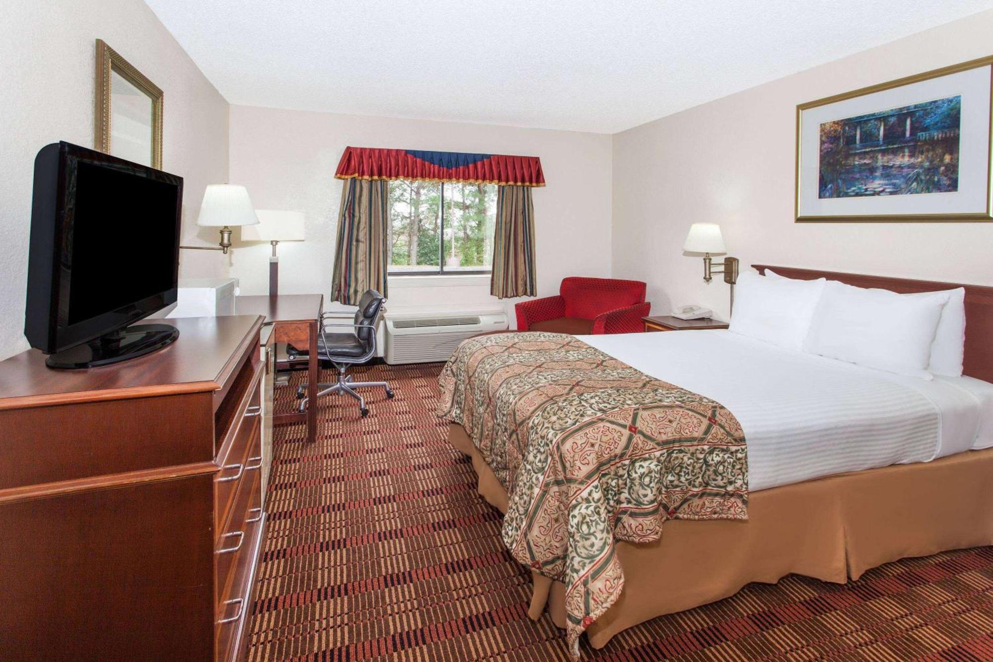 Hotel Baymont By Wyndham Smyrna Extérieur photo